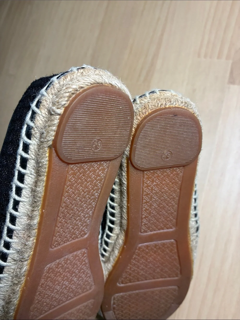 Tory Burch Grenada A-Line Espadrille Flat Loafers Mesh & Leather Cap Toe T Logo